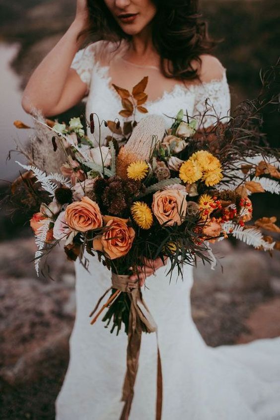 Fall in Love with these Colourful Autumn Bouquets